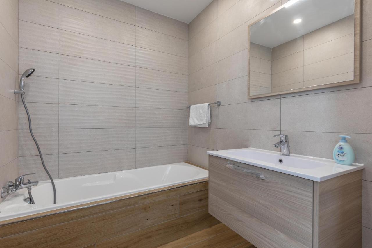 Unique Penthouse With Private Heated Jacuzzi, Close To Restaurants And Night Life Is-Swieqi 外观 照片
